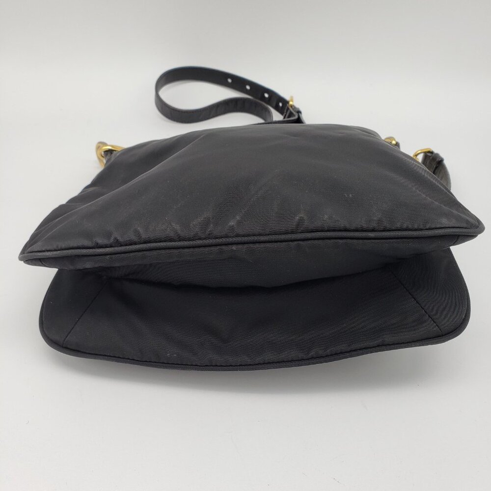 Authentic Prada Tessuto Nylon Shoulder Bag 320-110325 - Picture 12 of 16